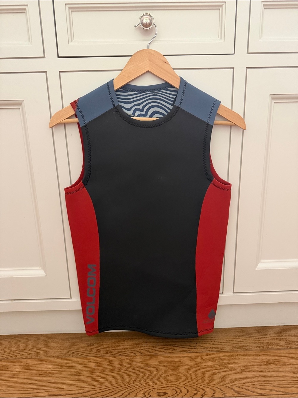 Volcom Standard Vesticle Wetsuit Rash Guard Small - Picture 2 of 8
